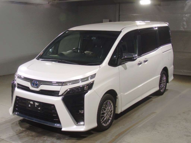 Toyota Voxy / Noah Hybrid